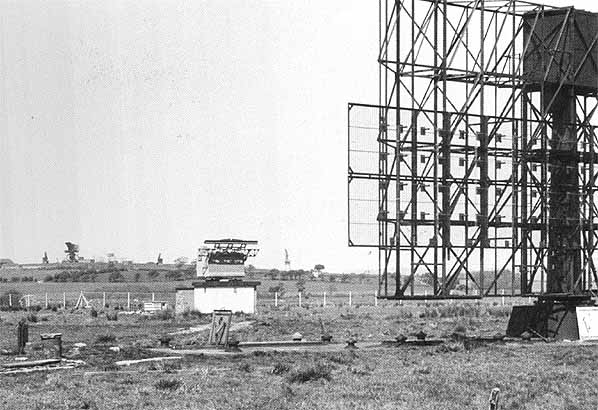 Wartling radar, note various radar on the far hill. The bunker is to the left of the large radar on the left of the photo (courtesy of Subbrit)
